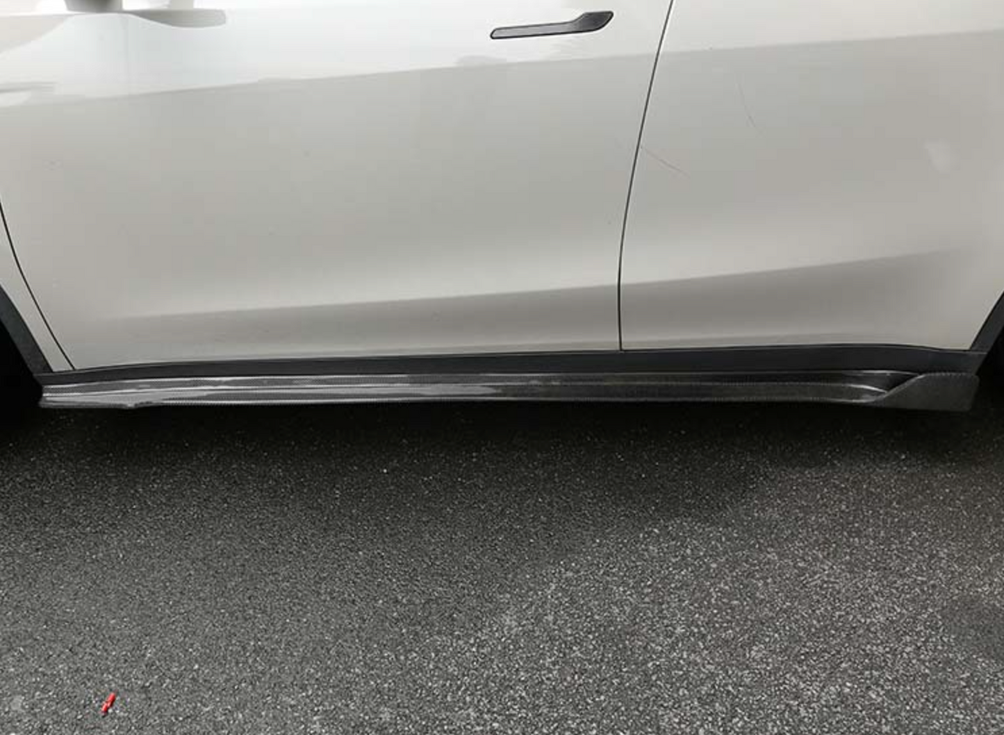 Tesla Performance-Inspired Carbon Fiber Side Skirts for Model 3 & Model Y