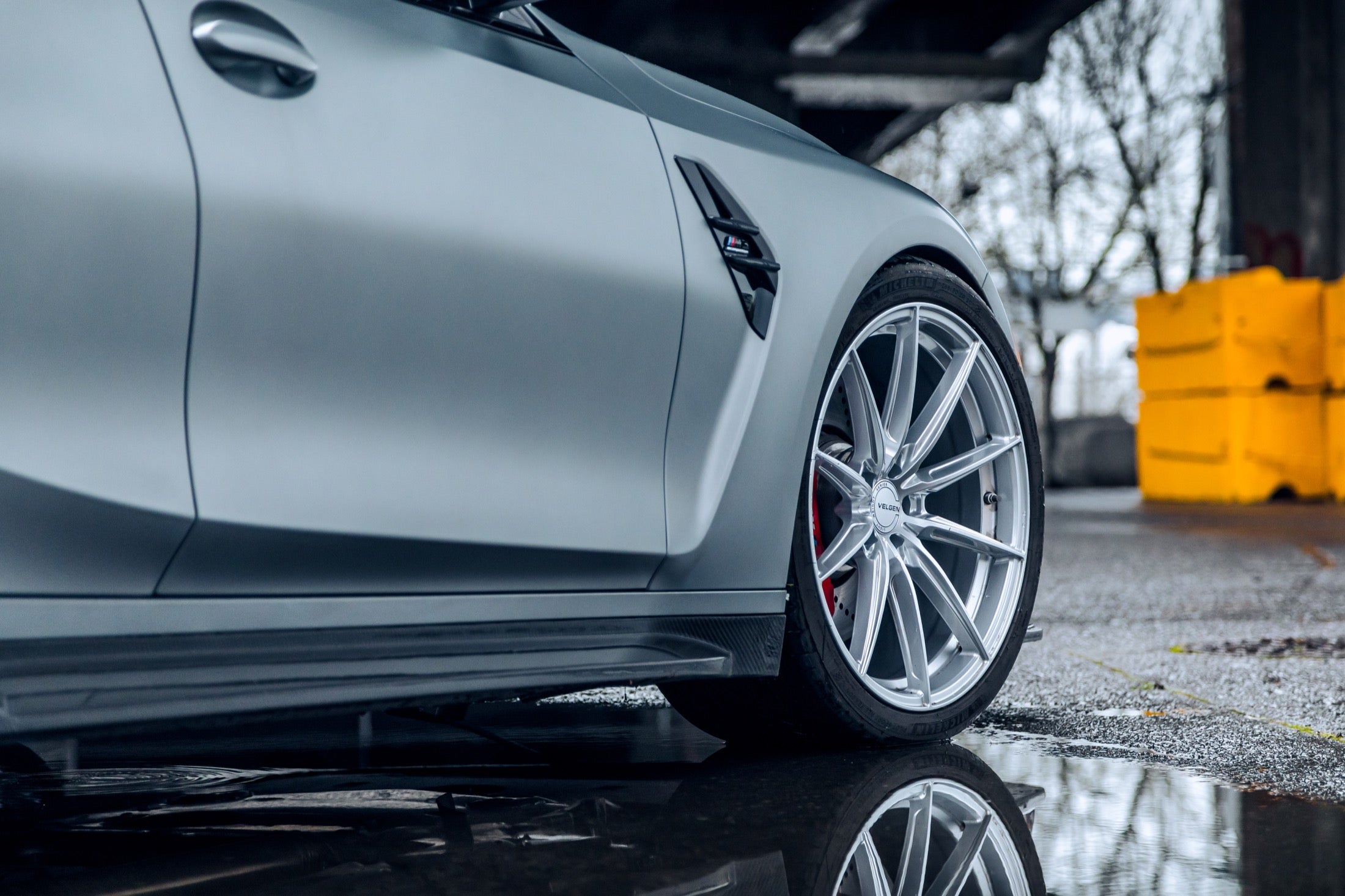 BMW G8X M3/M4 OEM+ side fender and dry carbon detail